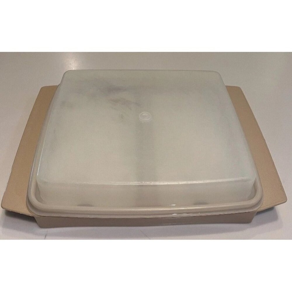 Vintage Tupperware Deviled Egg Keeper Carrier Tray Container Almond 723-2 EUC